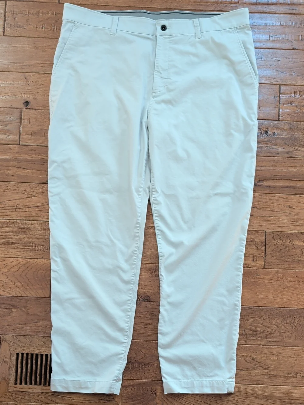 Nike Dri-Fit UV Golf PantMen's Photon Dust Gray Chinos
